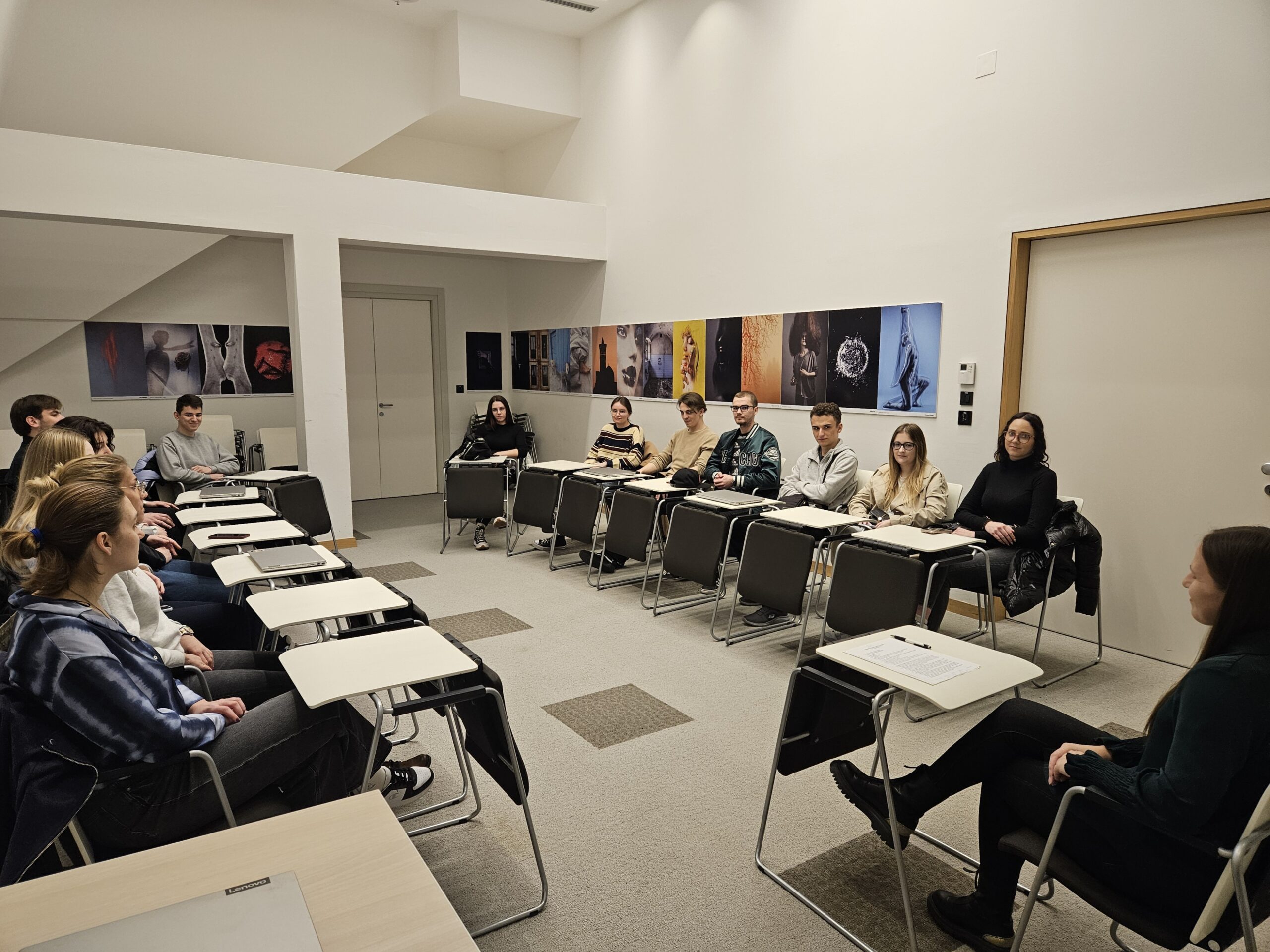 Gradska knjižnica Požega - Studentski klub u Knjižnici
