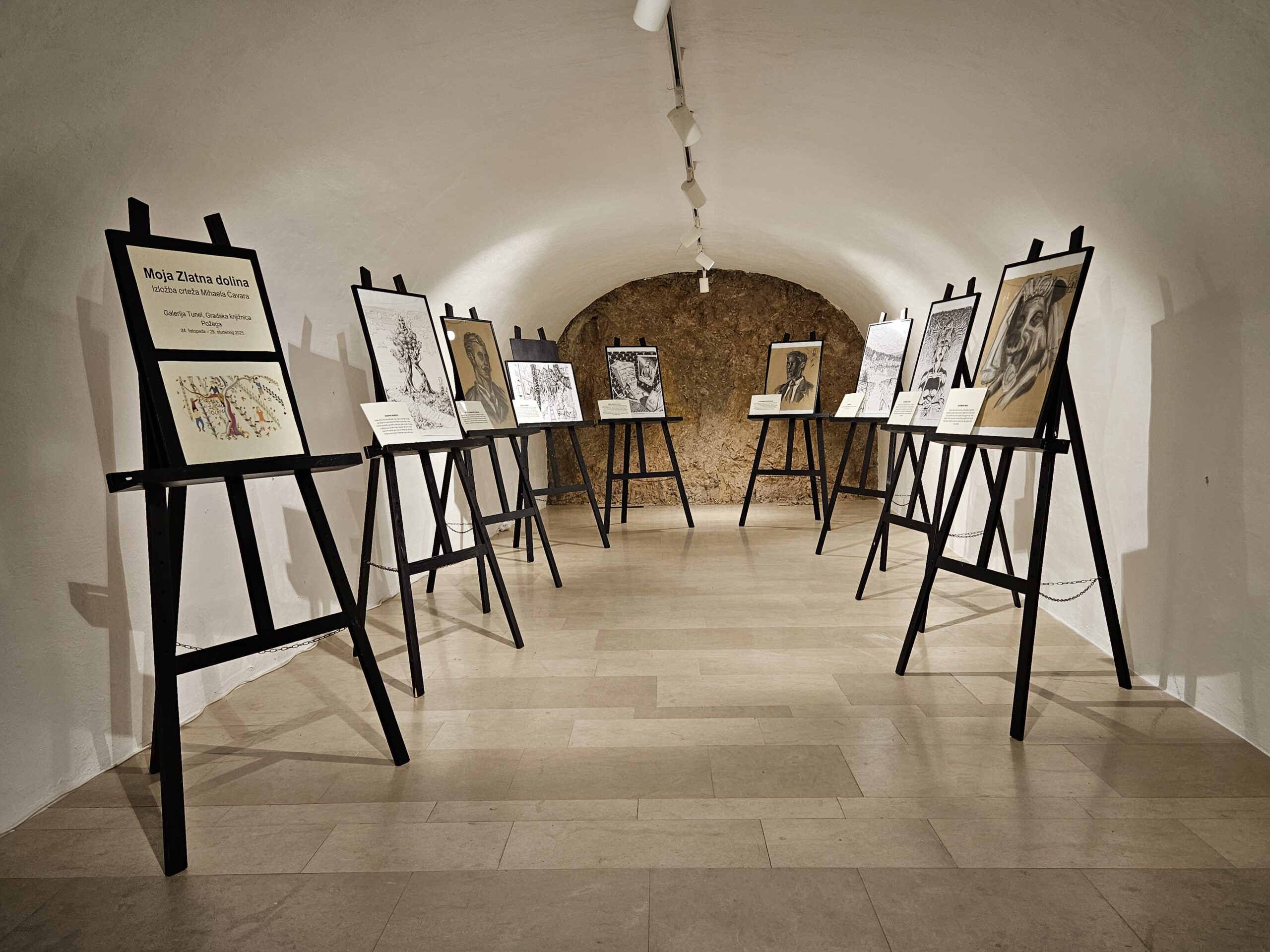 Gradska knjižnica Požega – otvorenje izložbe Moja Zlatna dolina Mihaela Ćavara Gradska knjižnica Požega - otvorenje izložbe Moja Zlatna dolina Mihaela Ćavara