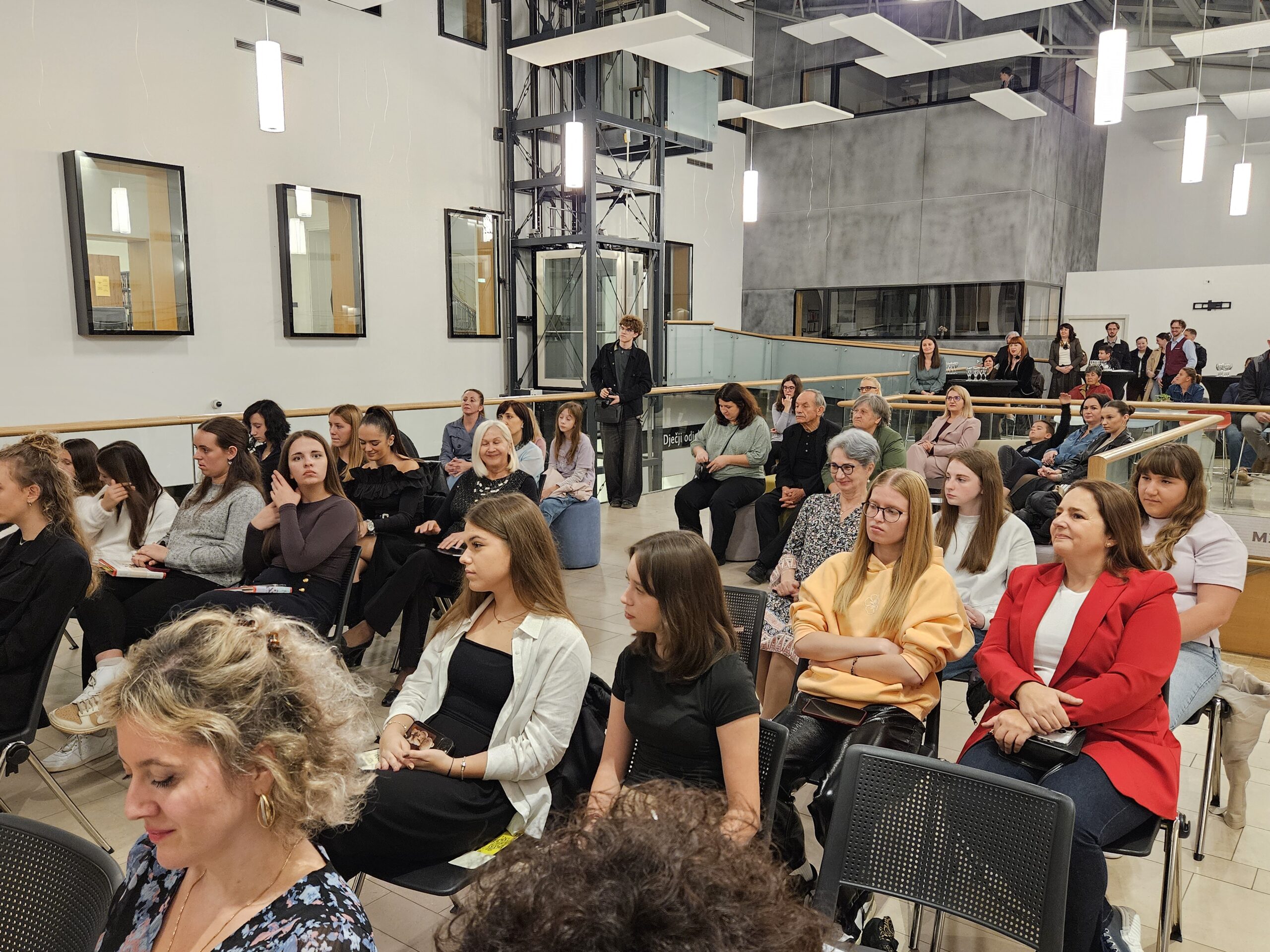 Gradska knjižnica Požega – Festival recitacije Probudi me! 2025. Gradska knjižnica Požega - Festival recitacije Probudi me! 2025.