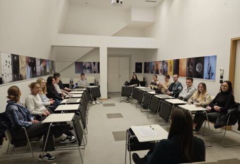 Gradska knjižnica Požega - Sastanak Studentskog kluba