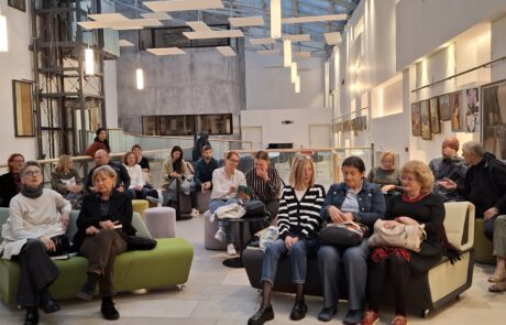 Gradska knjižnica Požega – Predstavljanje knjige Fantastične ratne priče Krešimira Mišaka Gradska knjižnica Požega - Predstavljanje knjige Fantastične ratne priče Krešimira Mišaka