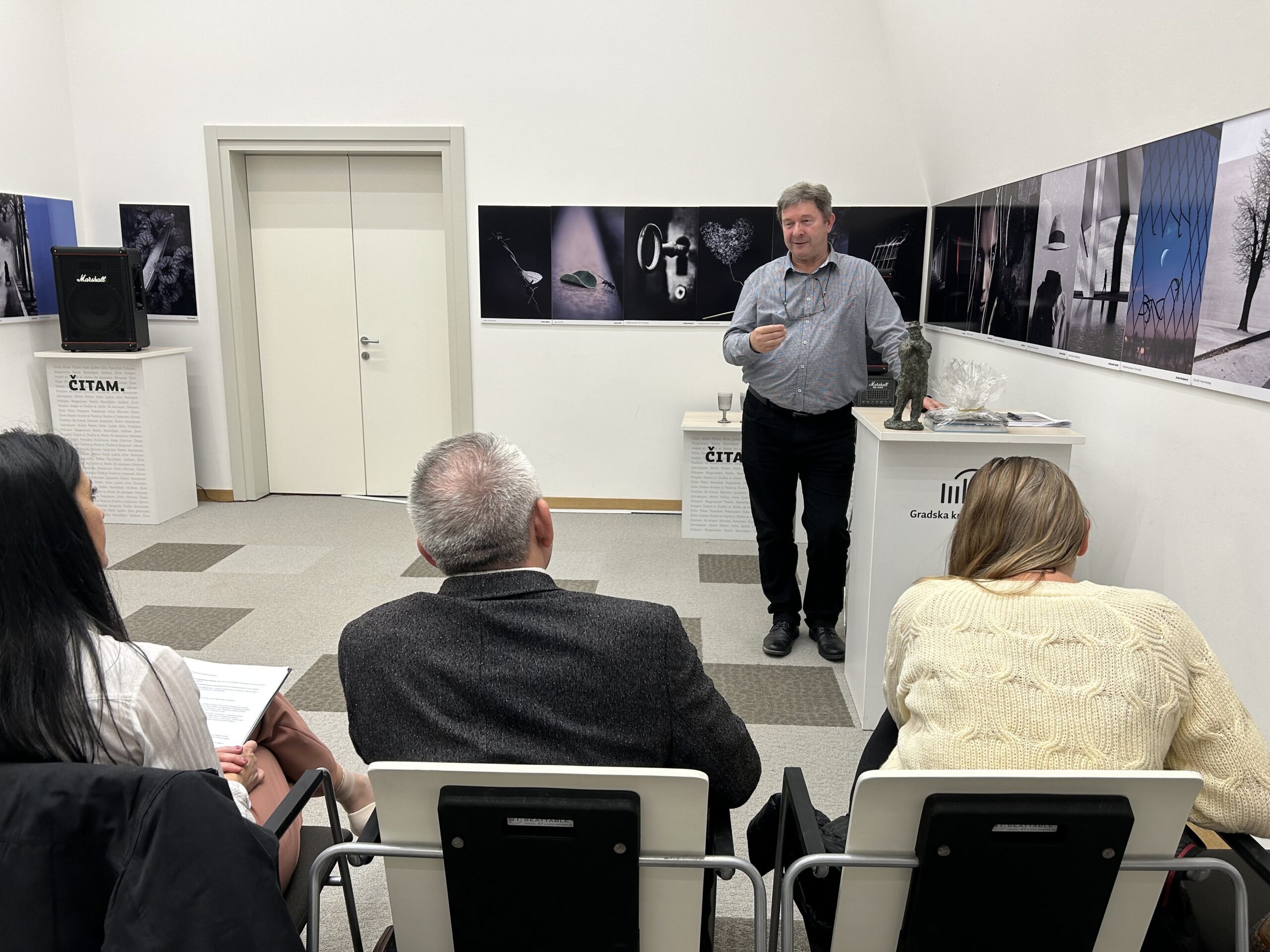 Gradska knjižnica Požega – Aleksandru Horvatu dodijeljena nagrada Matko Peić za najbolji putopis 2025. godine Gradska knjižnica Požega - Aleksandru Horvatu dodijeljena nagrada Matko Peić za najbolji putopis 2025. godine