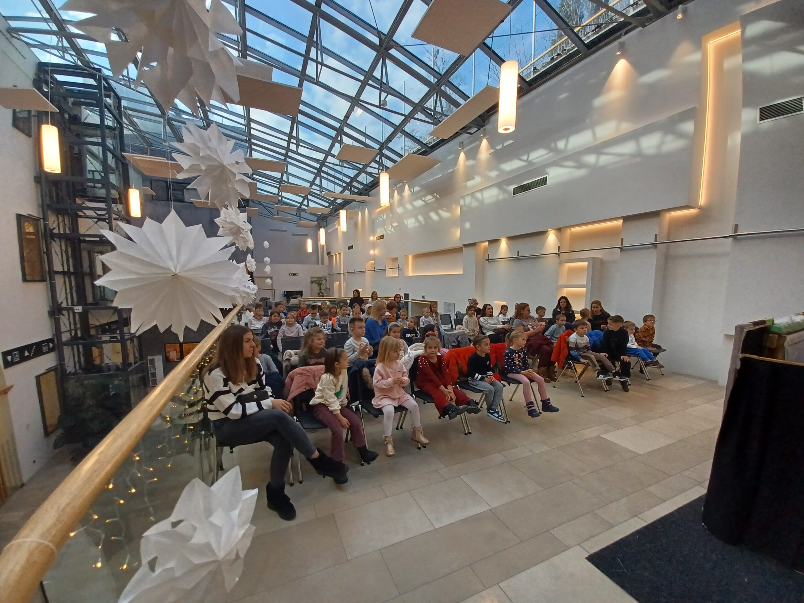 Gradska knjižnica Požega – Kako je dječak Srećko spasio Božić Gradska knjižnica Požega - Kako je dječak Srećko spasio Božić