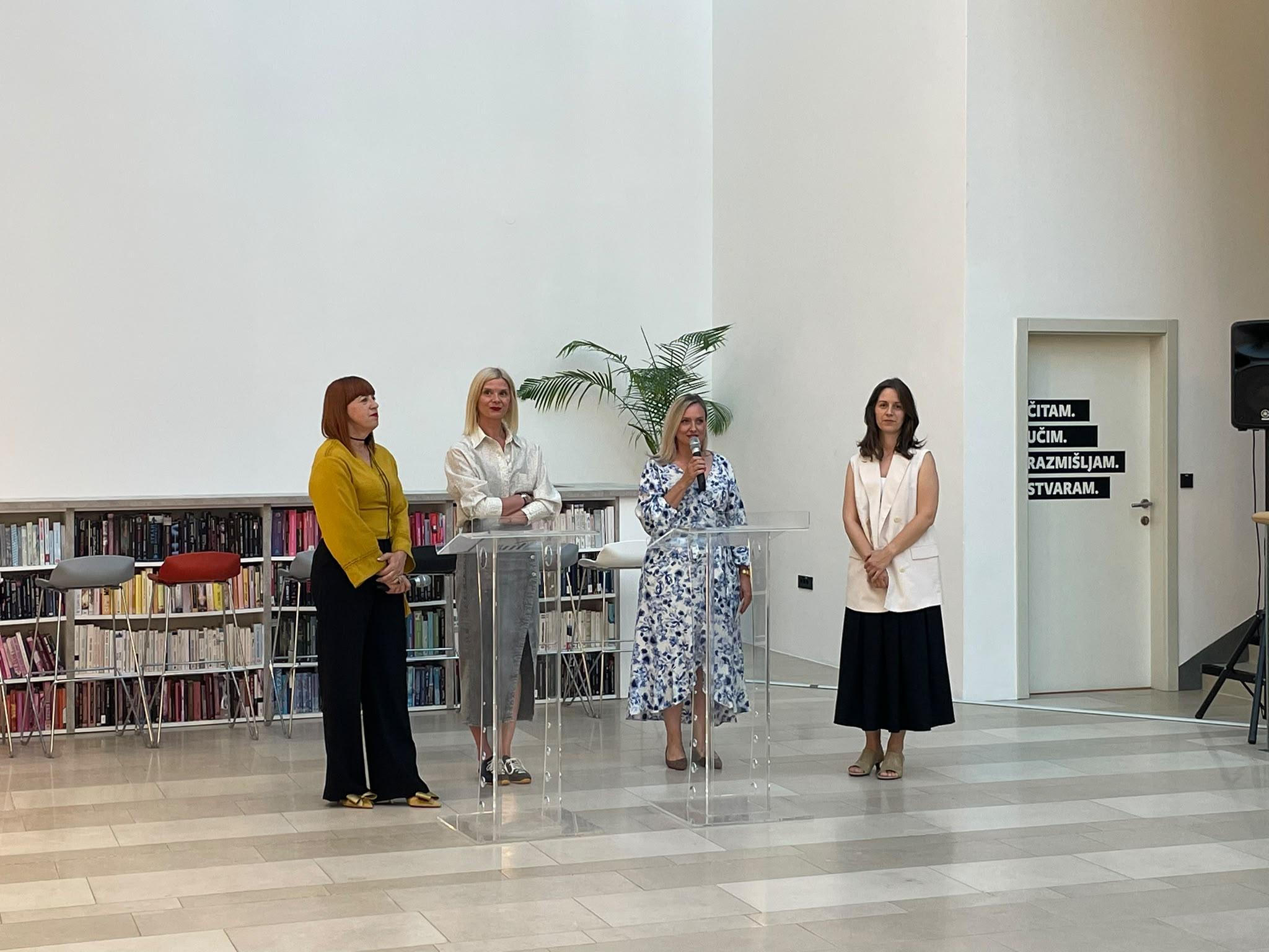 Gradska knjižnica Požega – Otvorenje izložbe Iza linije fronta Gradska knjižnica Požega - Otvorenje izložbe Iza linije fronta